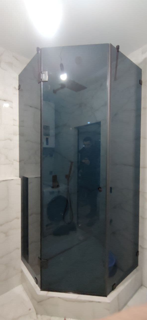 п'ятикутні душові кабіни фото 1