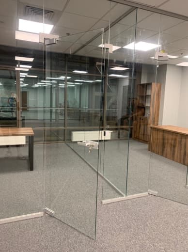 frameless glass partitions фото 13