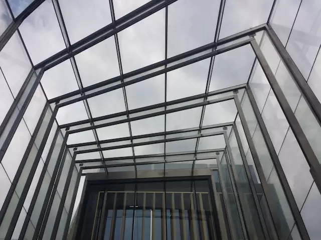 панорамная стеклянная крыша