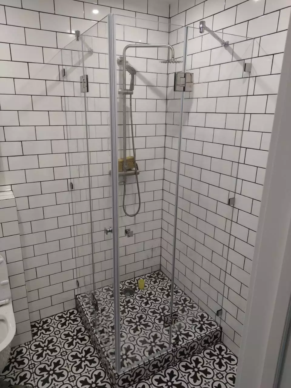 shower enclosures and partitions for bathrooms фото 8