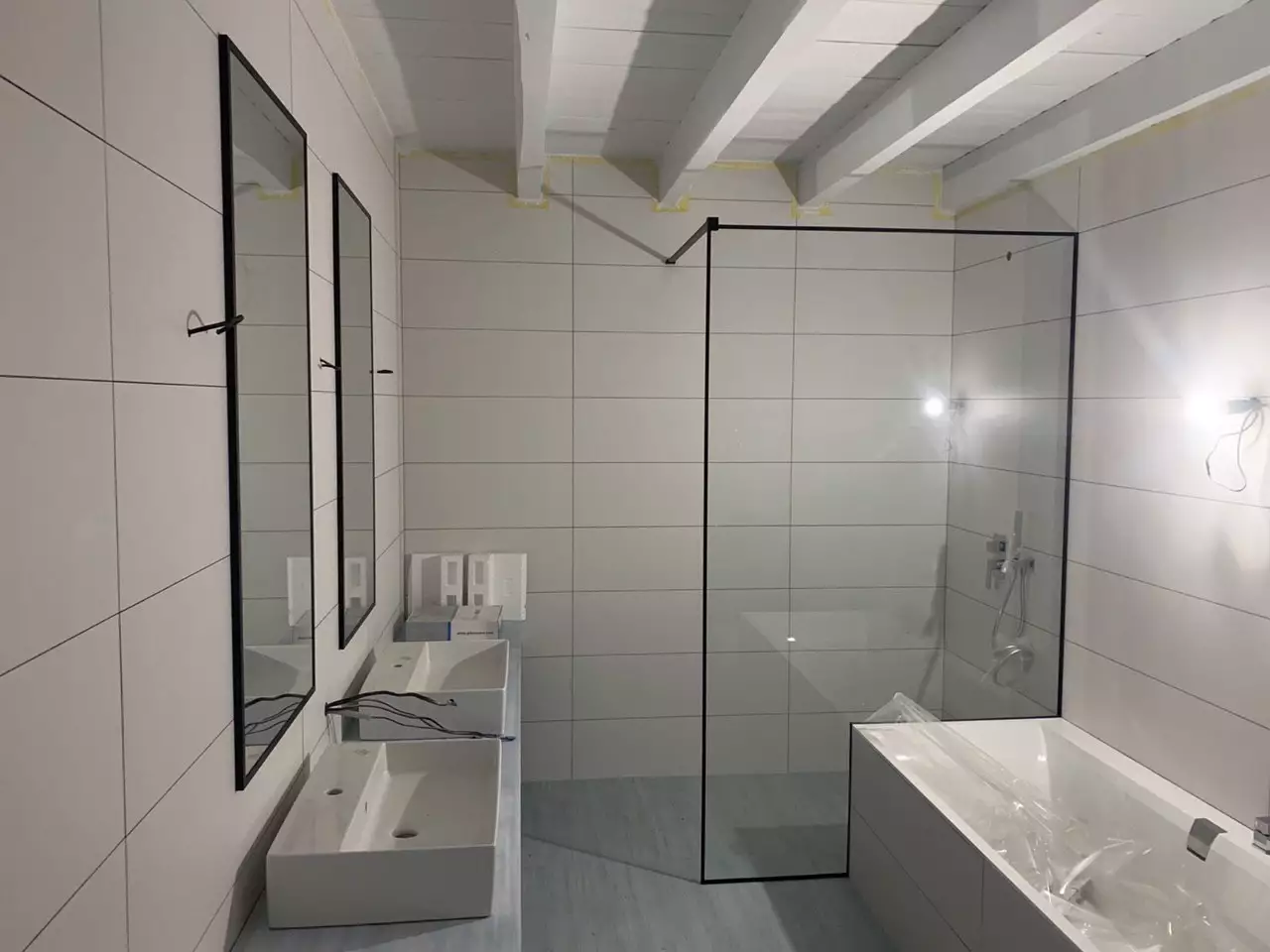 shower enclosures and partitions for bathrooms фото 13