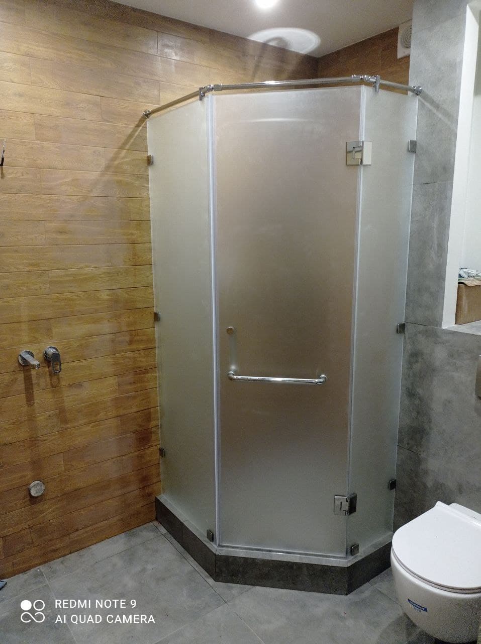 shower cabin with frosted glass фото 1
