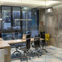 glass partitions from tempered glass фото 7