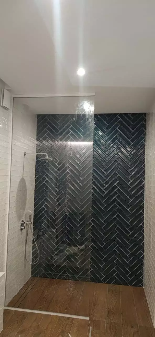 стеклянная шторка для ванной фото 7