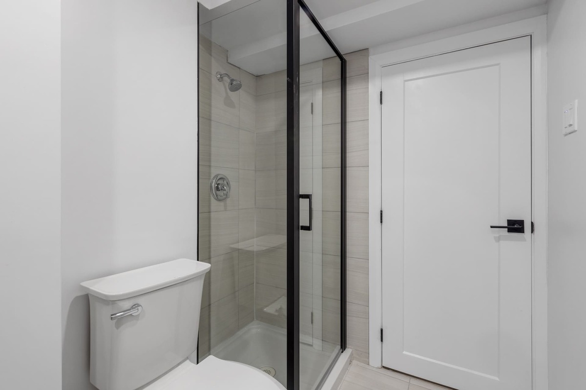 Tempered glass for shower enclosure is a great solution for your sanitary room